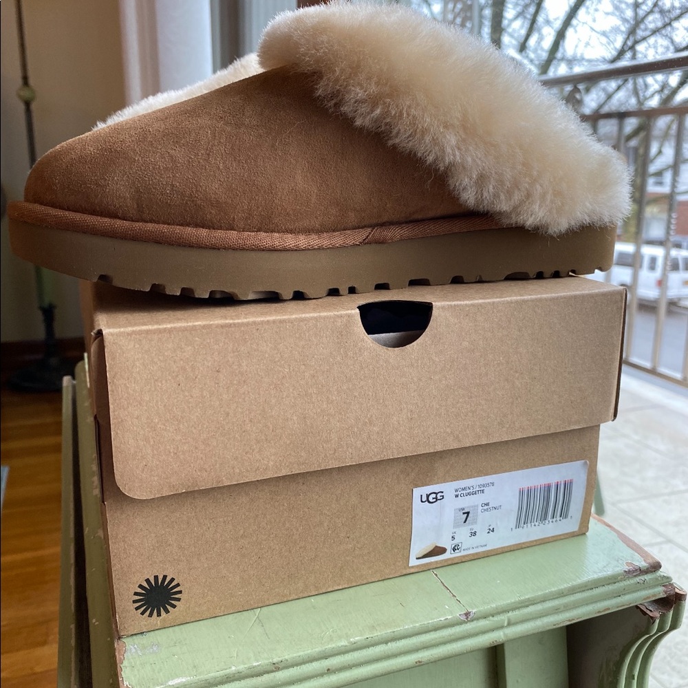 Uggs women’s slippers
